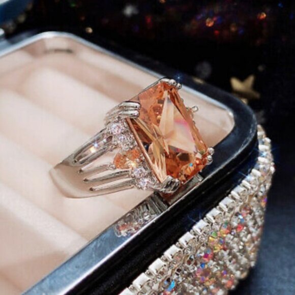 Seller: @sambam68 Jewelry - New Sterling silver diamond champagne Ring